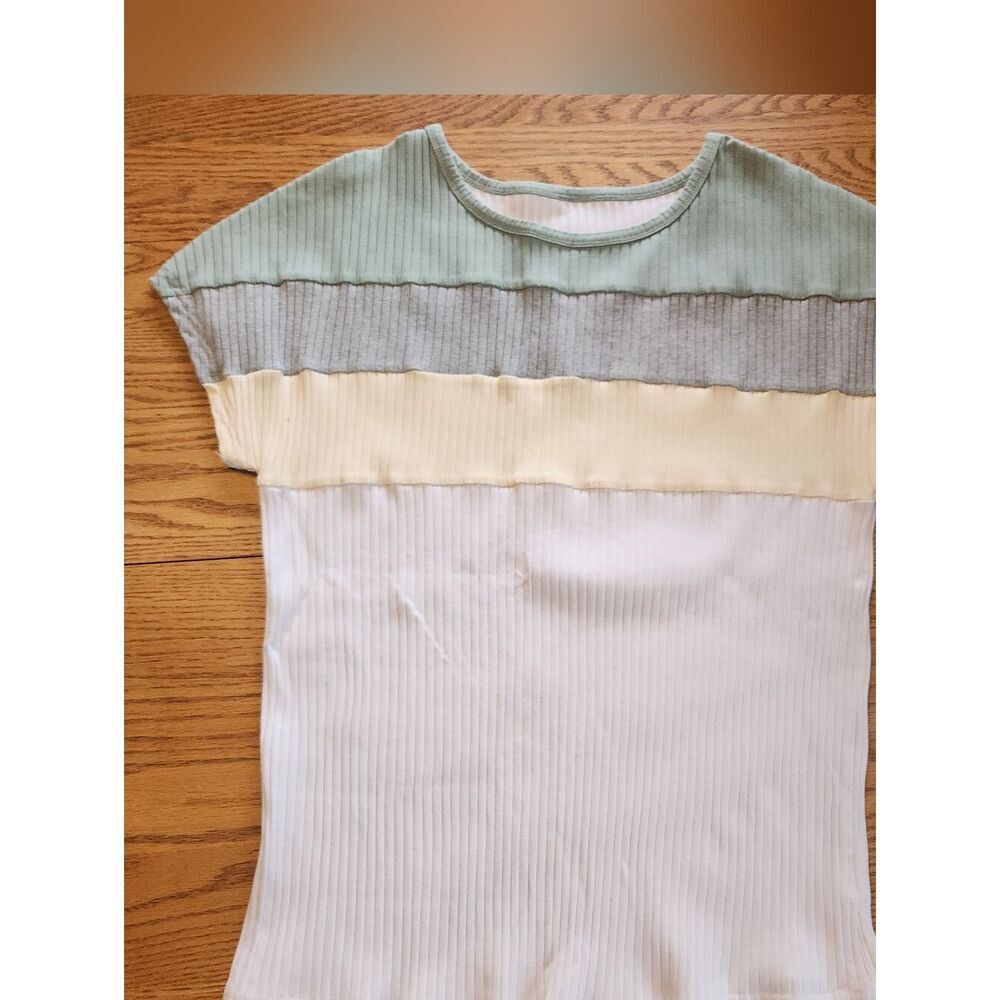 E53 Striped White Gray Green & Yellow Colorblock-cap Sleeve Women's Ribbed Top